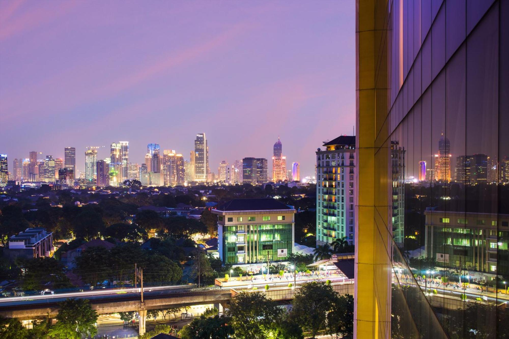 Doubletree By Hilton Jakarta - Diponegoro Exterior foto